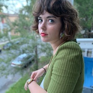 Meet your Posher, Cait